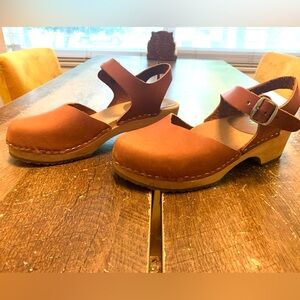 MIA Sophia Swedish Maryjane Clogs Brown Cognac Leather size 38 women’s 7-71/2